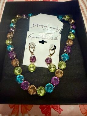 Gloria Vanderbilt multicolor link necklace with matching drop earrings